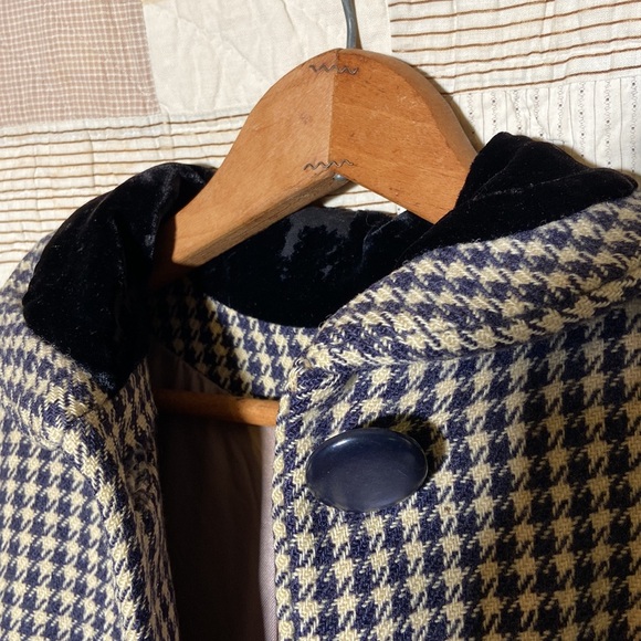 Vintage Houndstooth Wool Coat - Picture 7 of 10